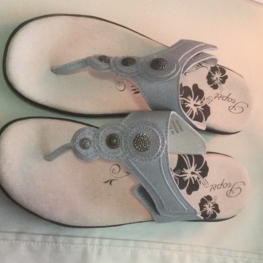 Prophet sandals